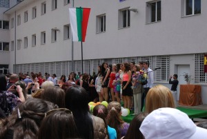 The school-leaving ceremony for the 12th graders in front of the school.